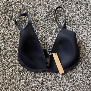 NWT! Never Before Worn! SKIMS Mesh‎ Bra! Size 32DDD